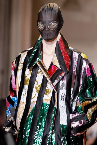 Look 37